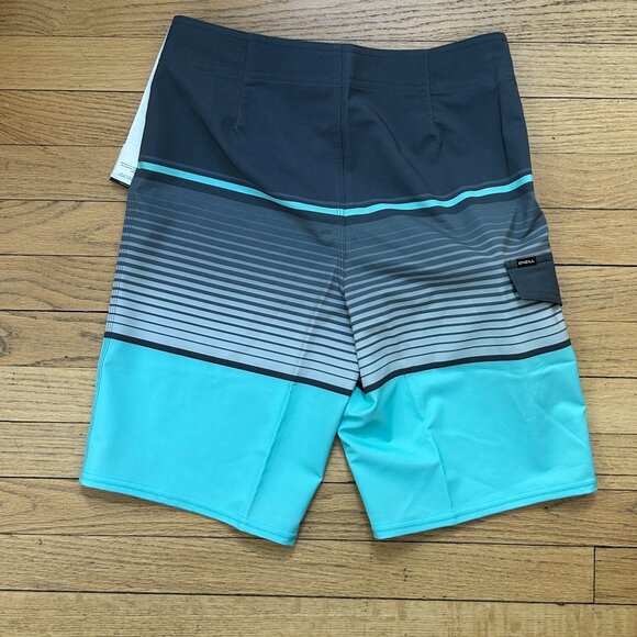 NWT O'Neill BOY'S LENNOX STRIPE 18" BOARDSHORTS - Picture 3 of 8